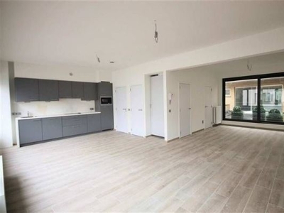 Volledig gerenoveerd appartement vlakbij het Theaterplein!