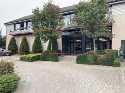 Handelspand (+/- 800 m²) met magazijn (800 m²) in Lievegem