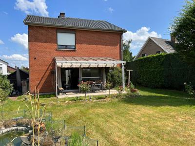 Goed onderhouden alleenstaande woning met tuin