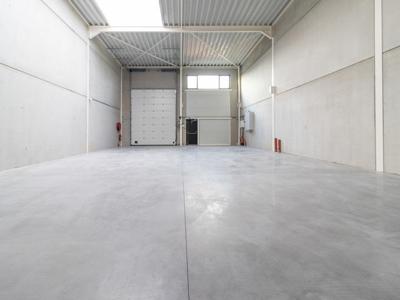 Wavre | Entrepôt NEUF. 204 m² | STOCK/ATELIER + poss mezza