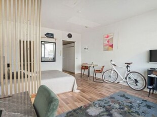 Gerenoveerd studio-appartement op toplocatie.