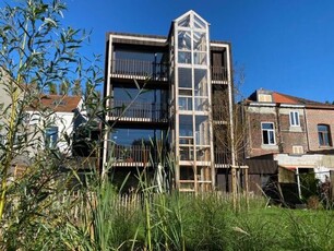 Penthouse avec terrasse, serre et jardin avec une PEB A+