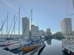 Vernieuwde penthouse met groot terras