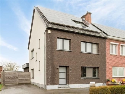 Energiezuinige 3-gevel met 4 slaapkamers en tuin