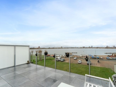 Penthouse met 2 terrassen en open zicht