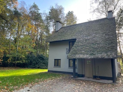 Prachtig gerenoveerde cottage villa in een residentiële omge