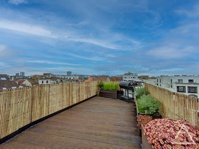 Prachtig penthouse met 2 slaapkamers + studeer-/kinderkamer