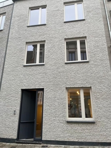 Uniek: een nieuwe woning met buitenruimte in centrum Gent