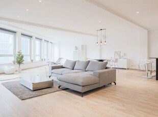 Congres - Prachtige loft met 2 slaapkamers van ± 170 m².