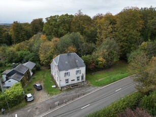 Dorpshuis in de buurt van Florenville