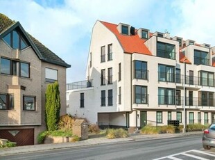 Duplex-appartement met garage, in recent gebouw in Duinberge