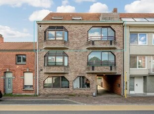 Energiezuinig appartement met o.a. 3 slpk en 2 garageboxen.