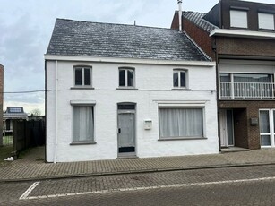 Halfopen bebouwing met 4 slaapkamers in Meerhout!