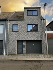 Moderne woning met 3 slaapkamers te Mere