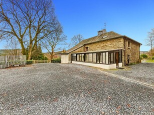 Oude boerderij op de hoogten van Houffalize met een mooie wo