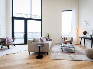 Penthouse, nieuwbouwduplex met 2 slaapkamers en bureau