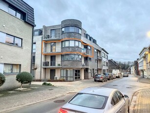 Ruim appartement dichtbij het station van Denderleeuw