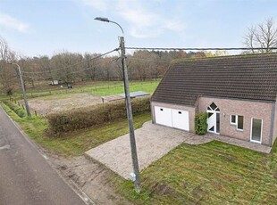 Rustig gelegen woning met 3 rme slpks & Z-tuin op 8a te Kee