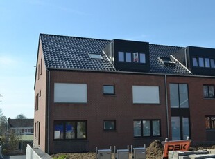 Volledig vernieuwd dakappartement met garage