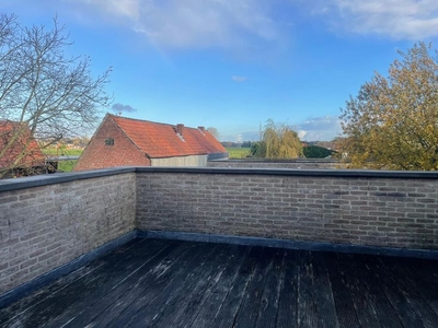 Instapklaar appartement met ruim terras en garage te huur