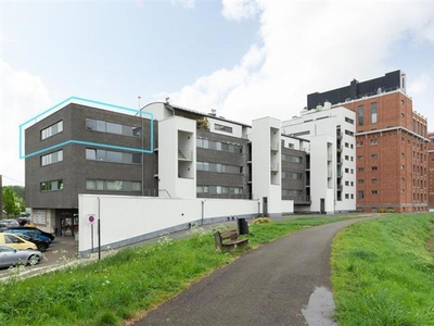 Uniek appartement (ca. 140m²) met 2 slk en zicht op de Nete.