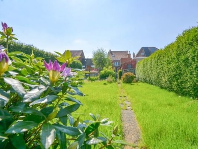 Lichtrijke, te renoveren eengezinswoning te Lendelede