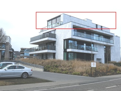 RECENT PENTHOUSE 150M² MET 2 SLP EN RUIM TERRAS VAN 80 m²...