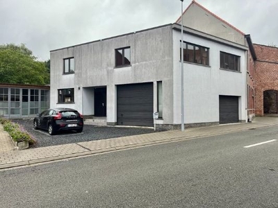 Instapklare woning te koop in centrum Kuurne!