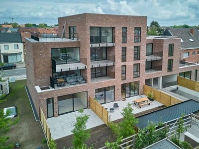 PENTHOUSE MET 3 SLAAPKAMERS EN XL TERRAS - VERHUURD