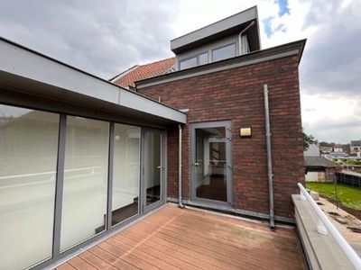 Recent duplexappartement in hartje Sint-truiden !