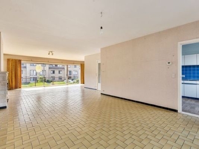 Ruime duplex, garage en 3 slaapkamers in Sint-Michiels