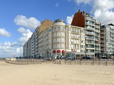 Appartement op ZEEDIJK Albertstrand, aan het Rubensplein...