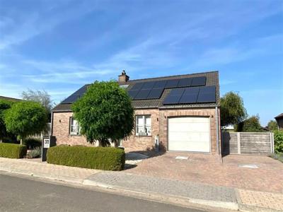 ENERGIEZUININGE VILLA met oprit, garage, en PRACHTIG AANGELE