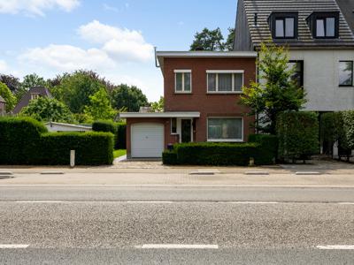 TE RENOVEREN HALF-OPEN BEBOUWING OP 515 M² GROND