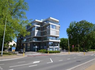 Duplex met 2 kamers en parking in recent gebouw