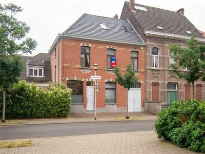 HOB met 4 slaapkamers, garage + tuin