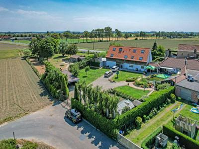 Landelijk gelegen villa met vakantiewoning