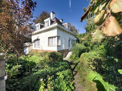 St-Pt-Woluwe: Prachtige 4-gevel villa met tuin en garage