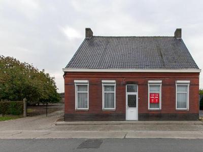 TE RENOVEREN WONING MET WEIDE