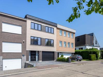 Volledig gerenoveerde & ruime woning op rustige locatie!