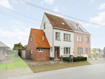 Volledig gerenoveerde woning met 5 slaapkamers op een mooi …