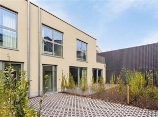 Gemeubelde nieuwbouwwoning met 2 slaapkamers