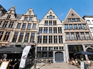 Luxueus appartement (145 m²) op de Grote Markt van Antwerpen