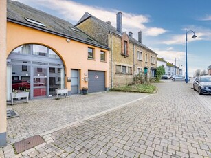 3-slaapkamerwoning + gite in het centrum van Florenville