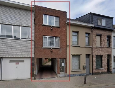 Opbrengsteigendom bestaande uit duplex app. en 36 garagebox