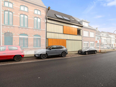 Prachtige architectenwoning met 4 slpks nabij centrum Aalst