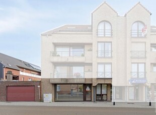 Gelijkvloers appartement met ruim terras in centrum Ninove