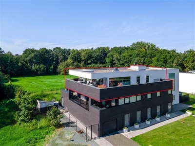 Exclusieve penthouse met ruim terras, garage en staanplaats