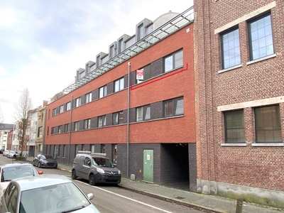 Modern 2-slaapkamerappartement met terras en staanplaats