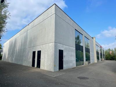 680 m² magazijnruimte te huur Oostkamp